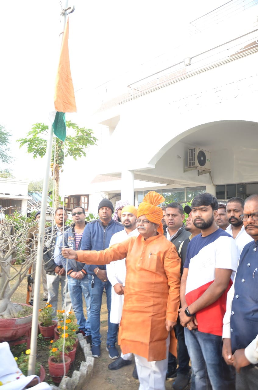 नेता प्रतिपक्ष धरम लाल कौशिक निवास में किया ध्वजारोहण..