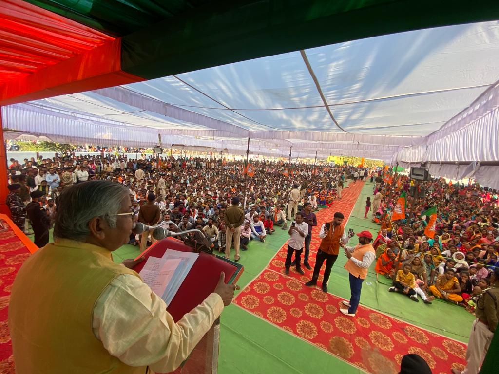 प्रदेश की जनता को आवास से वंचित रखने में जिम्मेदार कांग्रेस सरकार : कौशिक