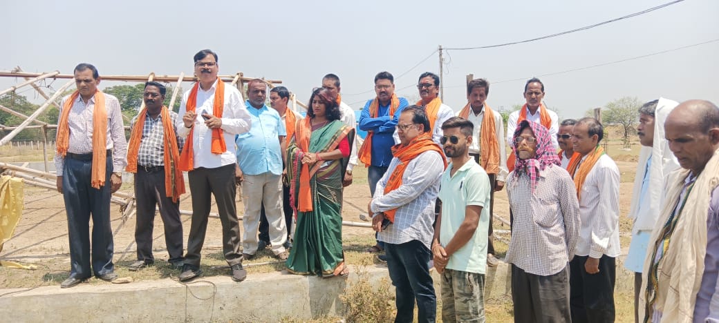 भाजपा का चलबो गौठान..खोलबो पोल के तहत..पामगढ़ मंडल के पदाधिकारियों एवं कार्यकर्ताओं द्वारा 6 ग्राम पंचायतों का किया निरीक्षण …