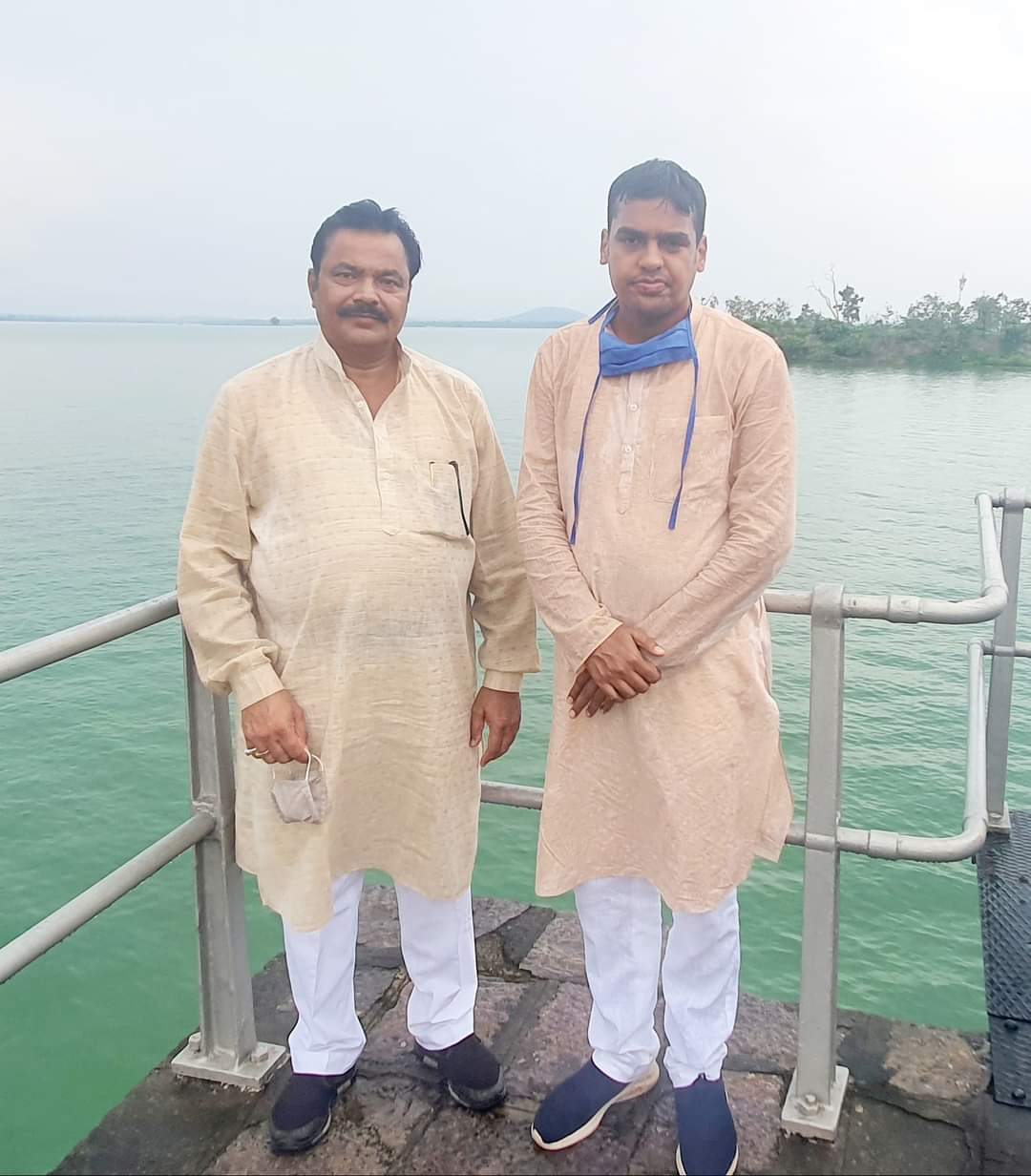 जिला पंचायत अध्यक्ष अरूण चौहान,सभापति अंकित गौरहा ने कलेक्टर को बताया..किसानों की बढ़ी चिंता..प्रभावित होने से पहले खूंटाघाट से छोड़ा जाए पानी..