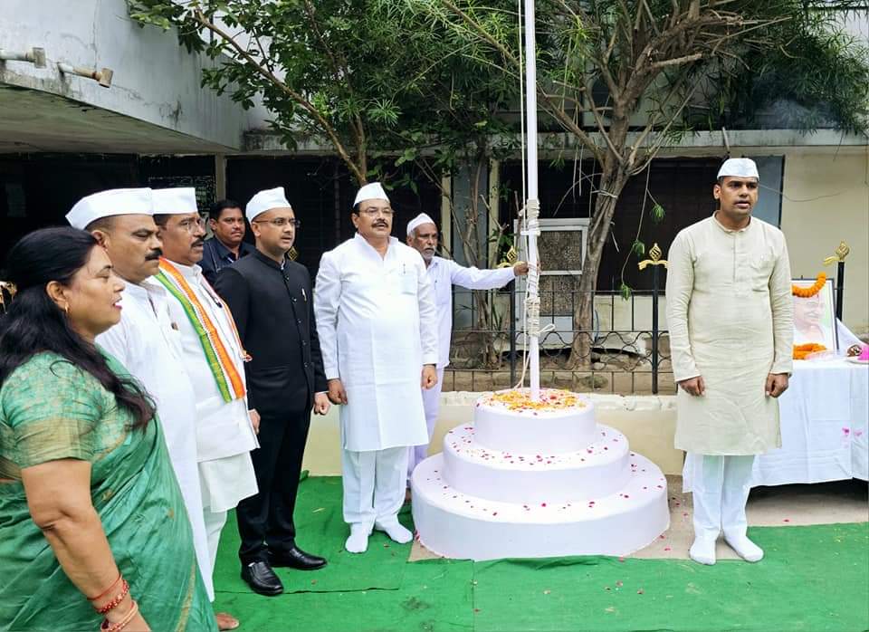 स्वतंत्रता दिवस पर जिला पंचायत सभापति अंकित गौरहा विभिन्न आयोजनों में हुए शामिल..