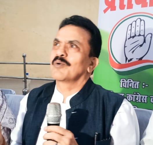 गुजरात मॉडल से हजार गुना अच्छा छत्तीसगढ़ मॉडल: निरुपम