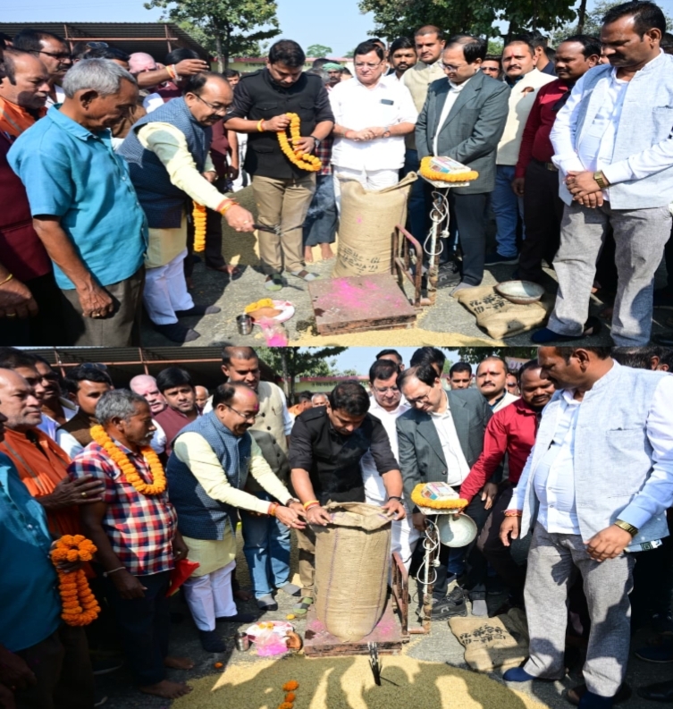 उप मुख्यमंत्री अरुण साव ने सेंदरी समिति से किया धान खरीदी का शुभारंभ