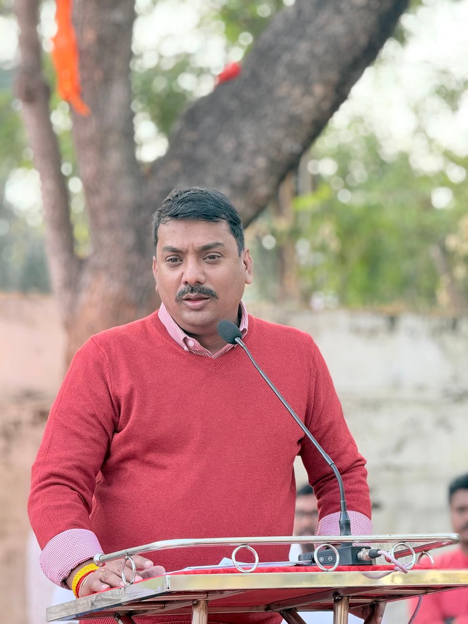 विधायक सुशांत ने दिलाई नेवसा और लछनपुर कि सड़कों को मंजूरी