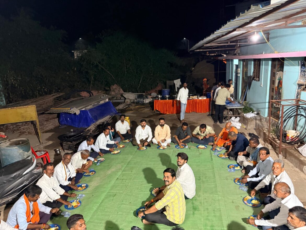 “समरसता दिवस” पर भाजयुमो बिलासपुर ग्रामीण द्वारा समरसता भोज आयोजन