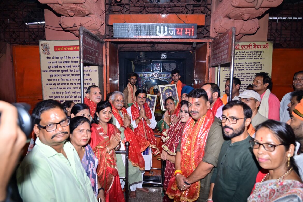 भाजपा महिला मोर्चा ने प्रधानमंत्री मोदी के 12 वर्ष का कार्यकाल पूर्ण होने पर की विशेष पूजा-अर्चना