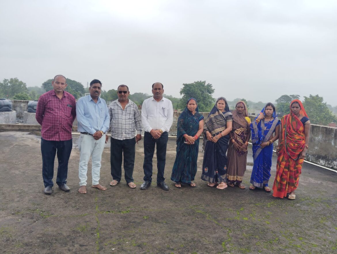 शाला प्रबंधन समिति ने किया विद्यालय का निरीक्षण, जर्जर भवन की मरम्मत हेतु प्रस्ताव भेजने का निर्णय