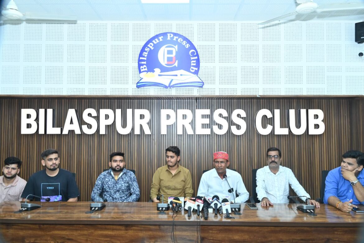 दिल्ली जंतर मंतर मे छात्रों पर की गई बर्बरता से आहत भाजपा के सक्रिय सदस्य रसीद बख्श ने दिया इस्तीफा,