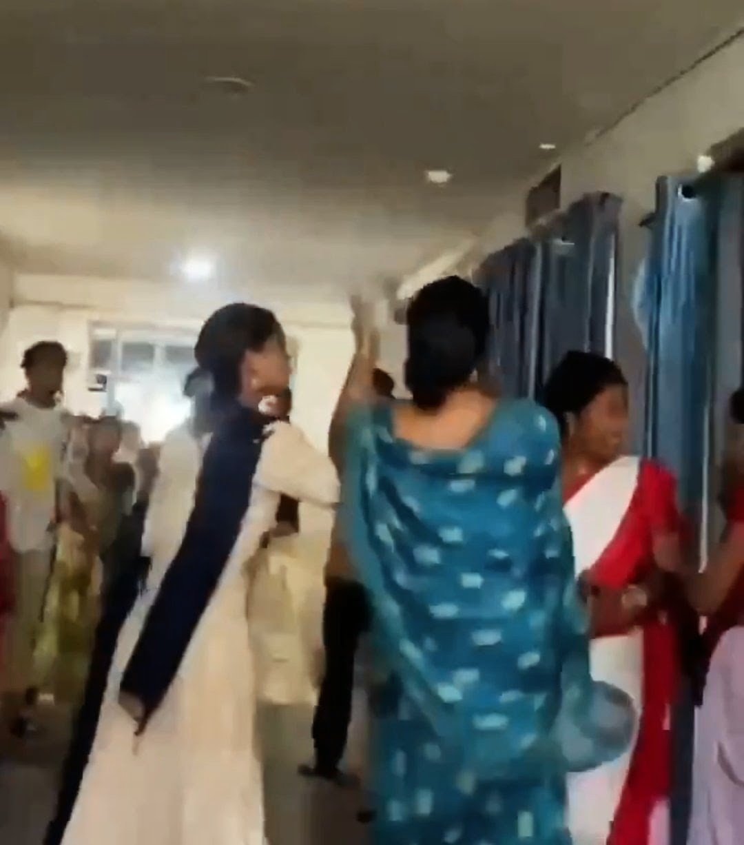 नए मनोनीत महिला एल्डरमैन ने दिखाई ठसक, सफाई कर्मी की कर दी कुटाई