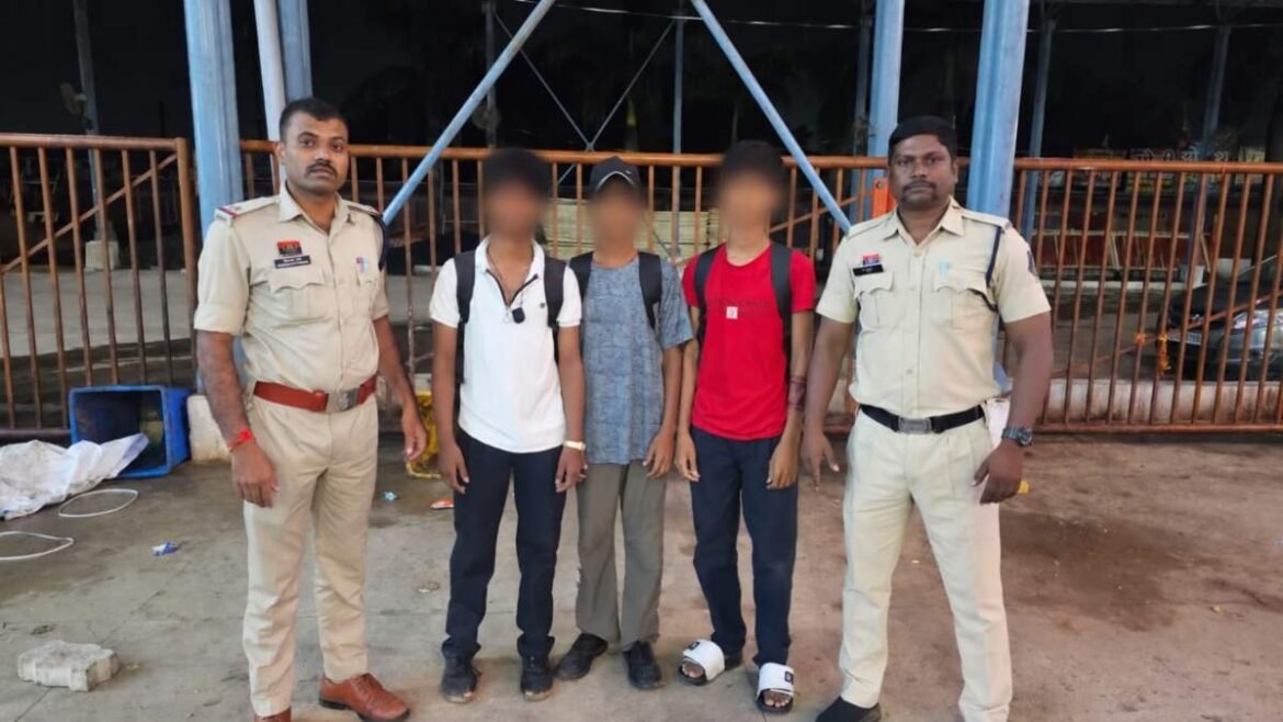 CG – घर से स्कूल जाने निकले 3 नाबालिग अचानक हुए लापता, पुलिस बनी देवदूत ऐसे बचाई जान…..