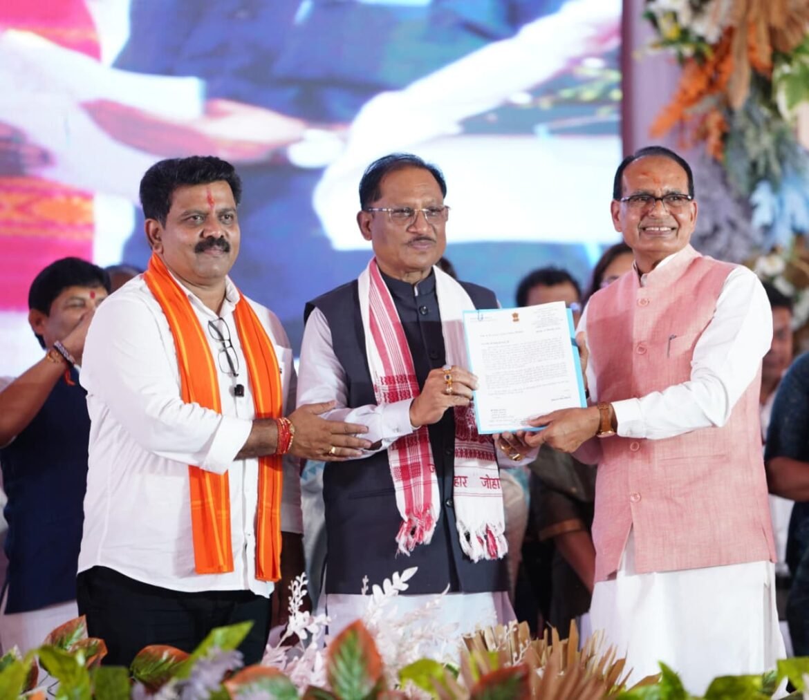 प्रधानमंत्री आवास योजना ने लाखों गरीब परिवारों के पक्के घर का सपना किया साकार : केंद्रीय मंत्री  शिवराज सिंह चौहान