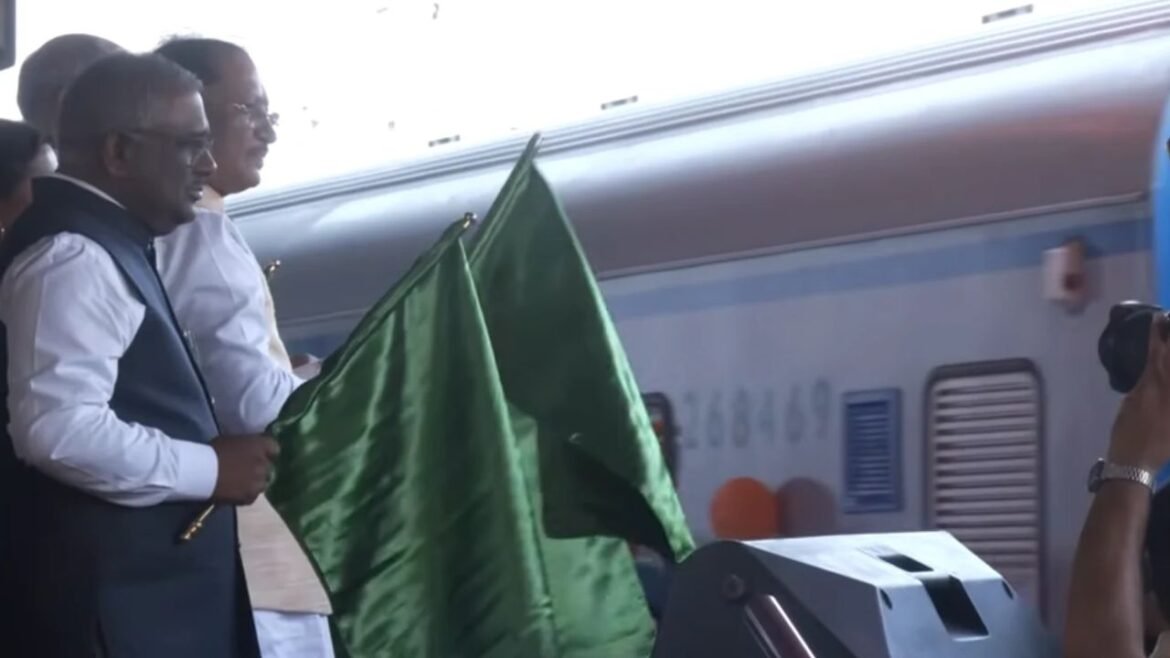 CG Rail Connectivity: छत्तीसगढ़ को रेल कनेक्टिविटी की बड़ी सौगात : रावघाट-रायपुर और रायपुर-कुरूद के बीच नई ट्रेन सेवा को रेल मंत्री और CM साय ने दिखाई हरी झंडी