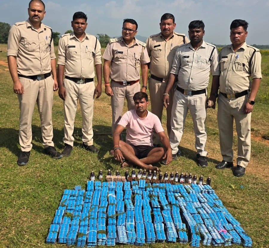 CG Crime: 6 लाख के नशीले कैप्सूल, टैबलेट और कफ सिरप जब्त, एक आरोपी गिरफ्तार