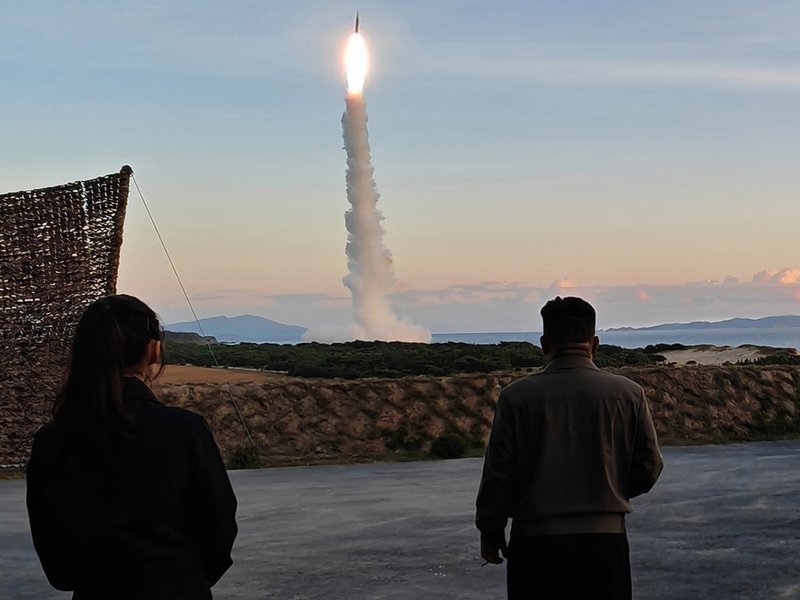 North Korea Missile Launch: किम जोंग उन ने दागीं बैलिस्टिक मिसाइलें, दक्षिण कोरिया और जापान अलर्ट