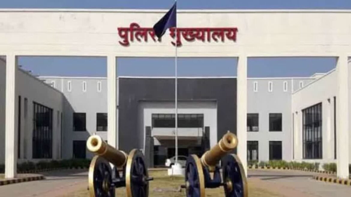 CG Promotion: पुलिस विभाग में बड़ा फेरबदल, 12 वरिष्ठ अधिकारियों की नई पदस्थापना; देखें लिस्ट
