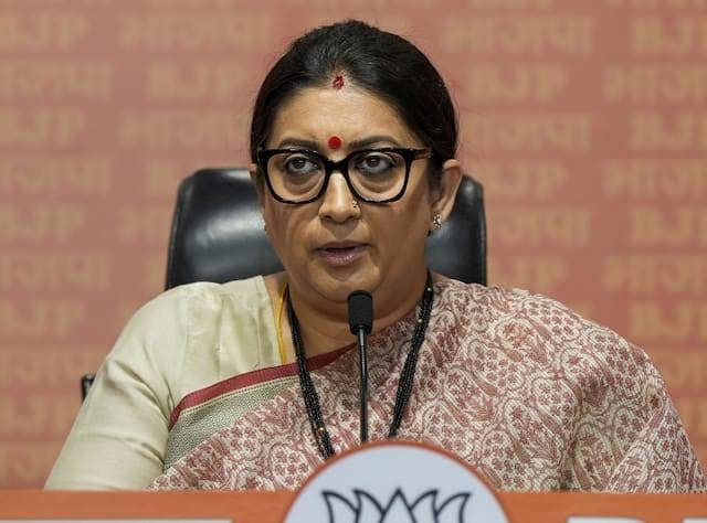 Raipur : प्रदेश प्रभारी स्मृति ईरानी की 9 घंटे चली मैराथन बैठक, 2028 में सरकार बनाने की रणनीति पर हुई मंथन